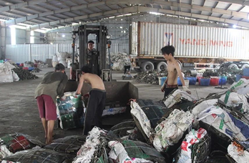 Thu mua phế liệu số lượng lớn KCN của Phế Liệu Quang Tuấn