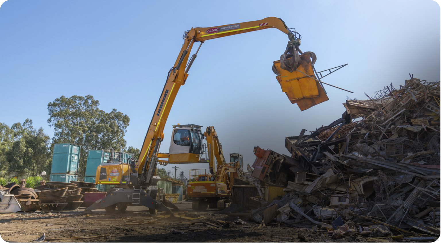 Trang chủ 1 banner phe lieu quang tuan